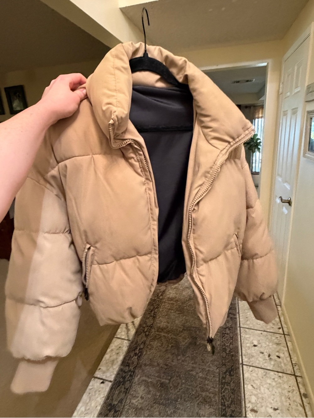 Women's Cropped Puffer Jacket in Tan